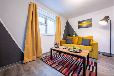 1 bedroom flat to rent - Photo 2