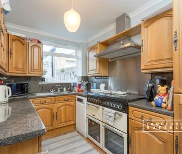 3 bedroom semi-detached house to rent - Photo 4