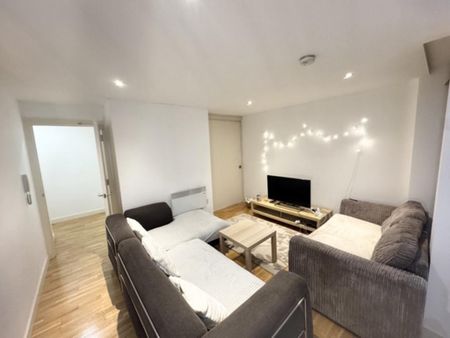 2 bedroom apartment to rent - Photo 4