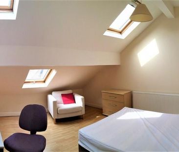 1 bedroom in a house share to rent - Photo 4