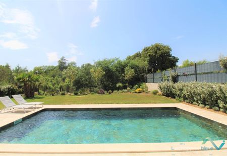 Villa pour 8 personnes avec piscine individuelle à 300 m de la mer située à Grimaud - Photo 2