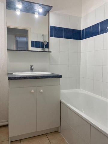 Location Appartement 3 pièces 52m² CREON 33670 - Photo 2