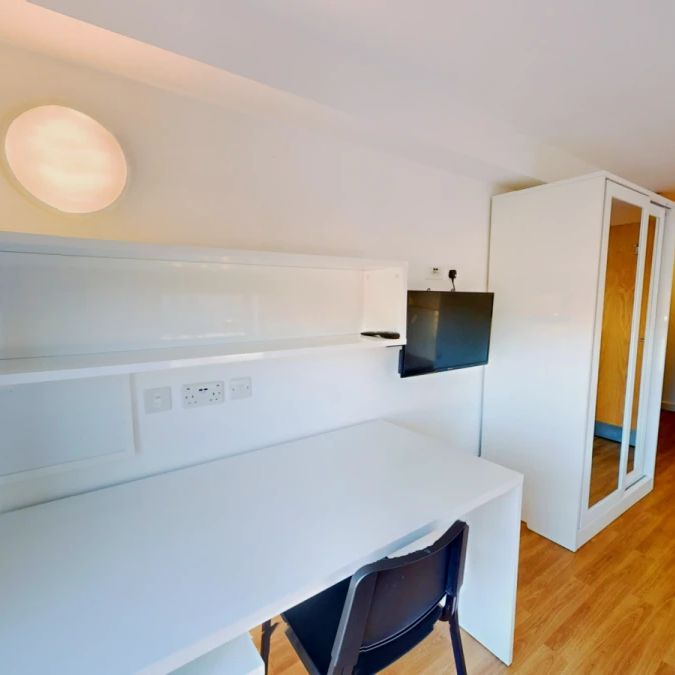 Studio 42 - Photo 1