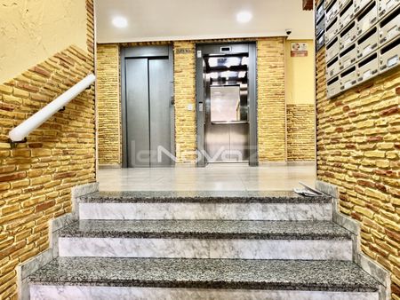 Incredible 1 bedroom apartment with communal p - Photo 4