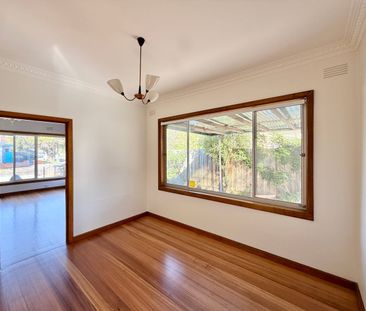 Charming Family Home in Quiet Herne Hill Pocket - Photo 2