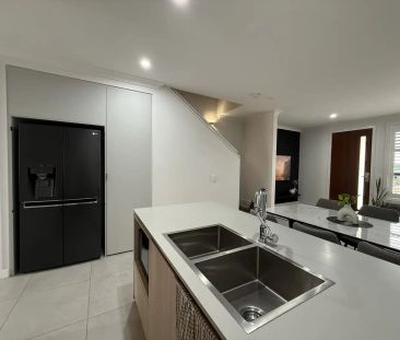 “2 Bedroom House” - Photo 4