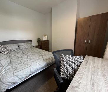 3 bedroom terraced house to rent - Photo 5