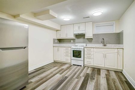 For Lease - 42 Madron Crescent, Toronto, Ontario - Photo 5