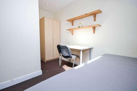 Grange Avenue, Earley, Reading, Berkshire, RG6 - Photo 3