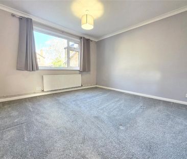 2 bed ground floor flat to rent in Barrymore Walk, Rayleigh, SS6 - Photo 4