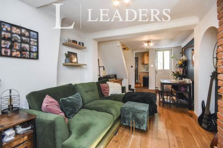 2 bedroom terraced house to rent - Photo 3