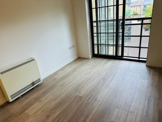 2 Bed Flat, Hewetts Quay, IG11 - Photo 1