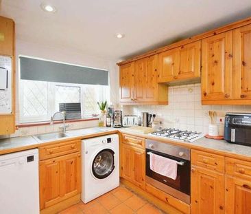 The Row, Winchmore Hill, HP7 - Photo 3