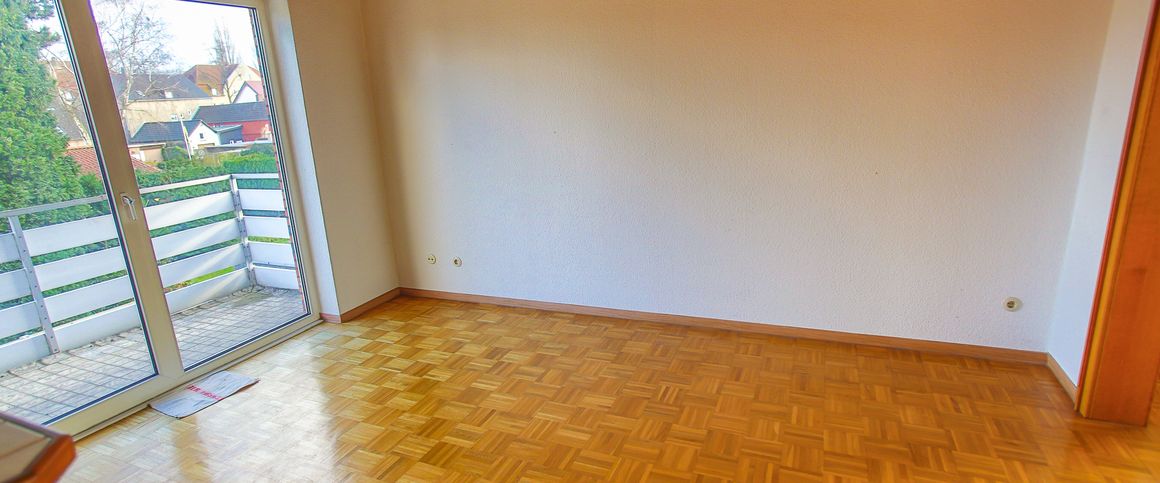 TOP WOHNUNG, TOP LAGE. Im 1. OG mit Balkon, Gartennutzung, Garage und klasse Aufteilung. - Foto 1