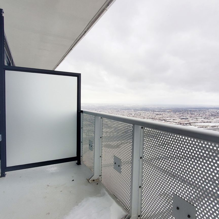 For Lease - 8 Interchange Way Unit# 5805, Vaughan, Ontario - Photo 1