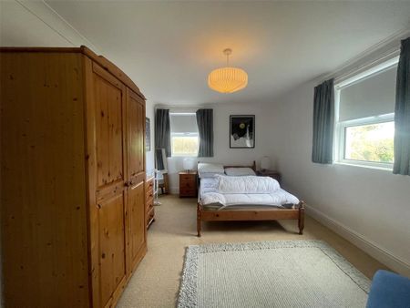 3 bedroom apartment to rent - Photo 4