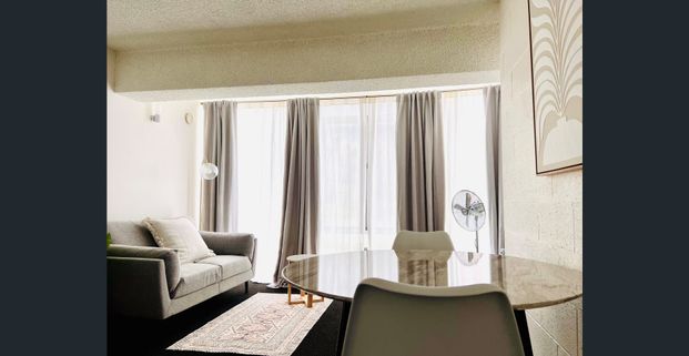 Move Right In! - Photo 1