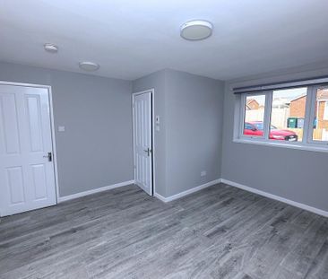 4 bedroom detached house to rent - Photo 1