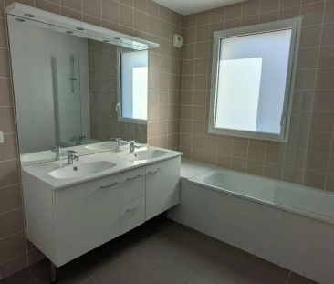 Appartement à louer 4 pièces 111m² - Photo 2