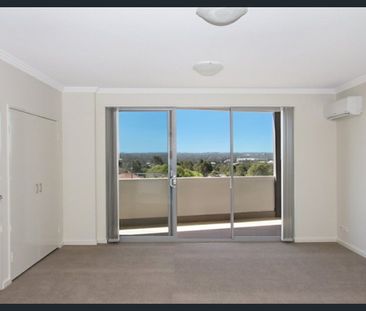 Two Bedroom Apartment Top Floor Available 23rd Of February - Photo 2