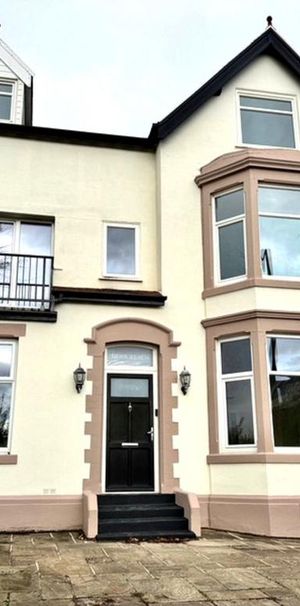 6 bedroom detached house to rent - Photo 1