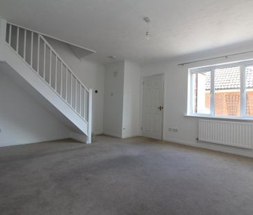 3 bedroom end of terrace house to rent - Photo 1