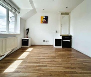 Deverills Way, Langley, SL3 - Photo 4