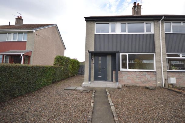 3 bedroom semi-detached house to rent - Photo 1