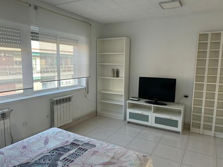 Piso de alquiler en Calle Jabonería, 36, Zona Centro Joven - Photo 4