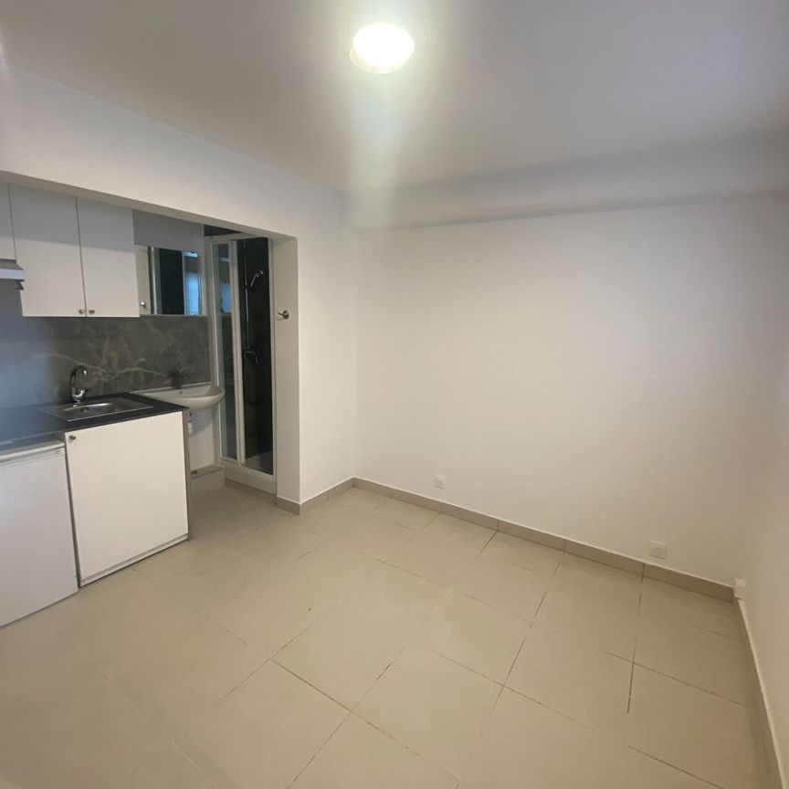 Location appartement 1 pièce, 12.80m², Le Bourget - Photo 1