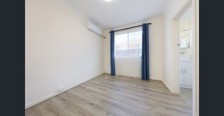 Bright & Convenient Ormond Apartment with Secure Parking - Photo 4