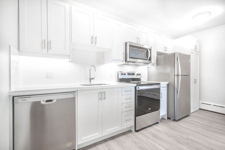 150 Bay Street South - Photo 5
