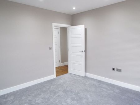 Fishponds Road, Wokingham - Photo 5