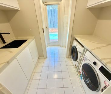 South Yarra - Photo 4