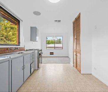 Cul-de-sac Charm in the Heart of Woden - Photo 3