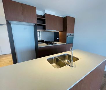 Luxe Living In The Bindery - Ideal For The Entertainer! - Photo 2