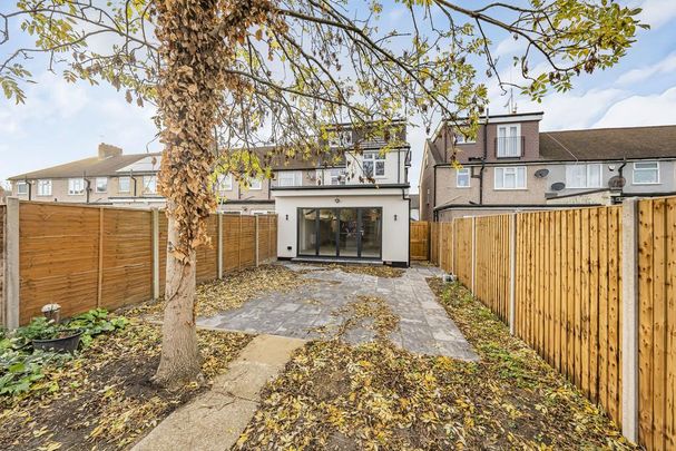 5 bedroom semi-detached house to rent - Photo 1