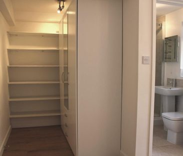 St James Road, BRENTWOOD - Photo 3