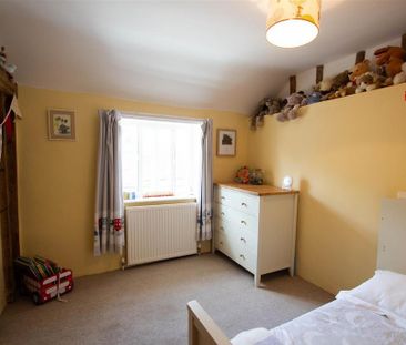 4 bedroom detached house to rent - Photo 6