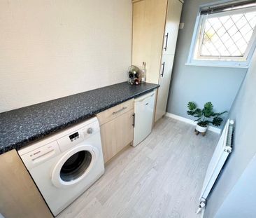 3 bedroom semi-detached house to rent - Photo 6