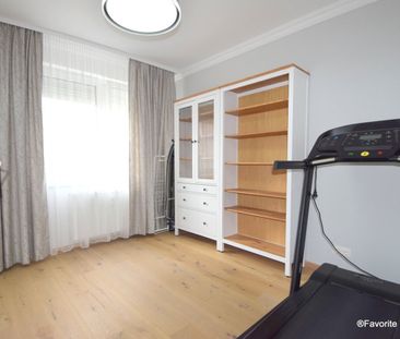 Preishammer! 3-Zimmer-Wohnung mit Loggia, möbliert, und Garage, 75m... - Foto 3