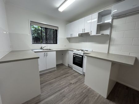 2/19 Brisbane Road, Biggera Waters - Photo 3