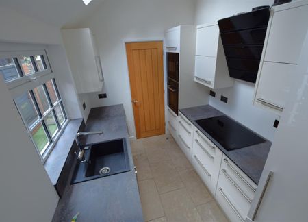 3 bedroom house - terraced to rent - Photo 5