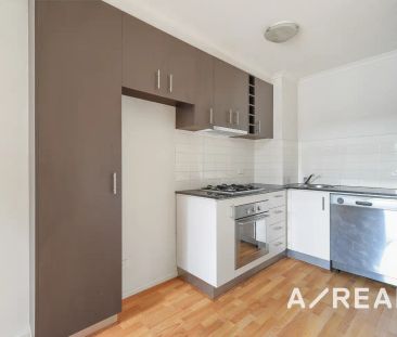 “Effortless Urban Living Steps from Albion and Sunshine Stations” - Photo 6