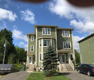 Cowansville grand 61/2 style condo à louer - Photo 2