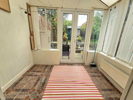 2 bedroom terraced house to rent - Photo 4