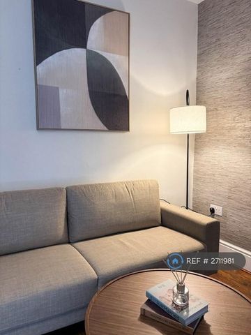 4 bedroom semi-detached house to rent - Photo 3