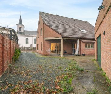 Open bebouwing met 6 slaapkamers, tuin en dubbele garage. - Foto 6