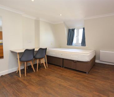 Studio to rent - Photo 6