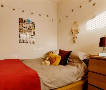 4 Bed 1 Bath - Photo 4